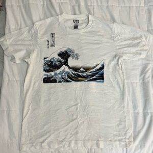 Uniqlo wave shirt
